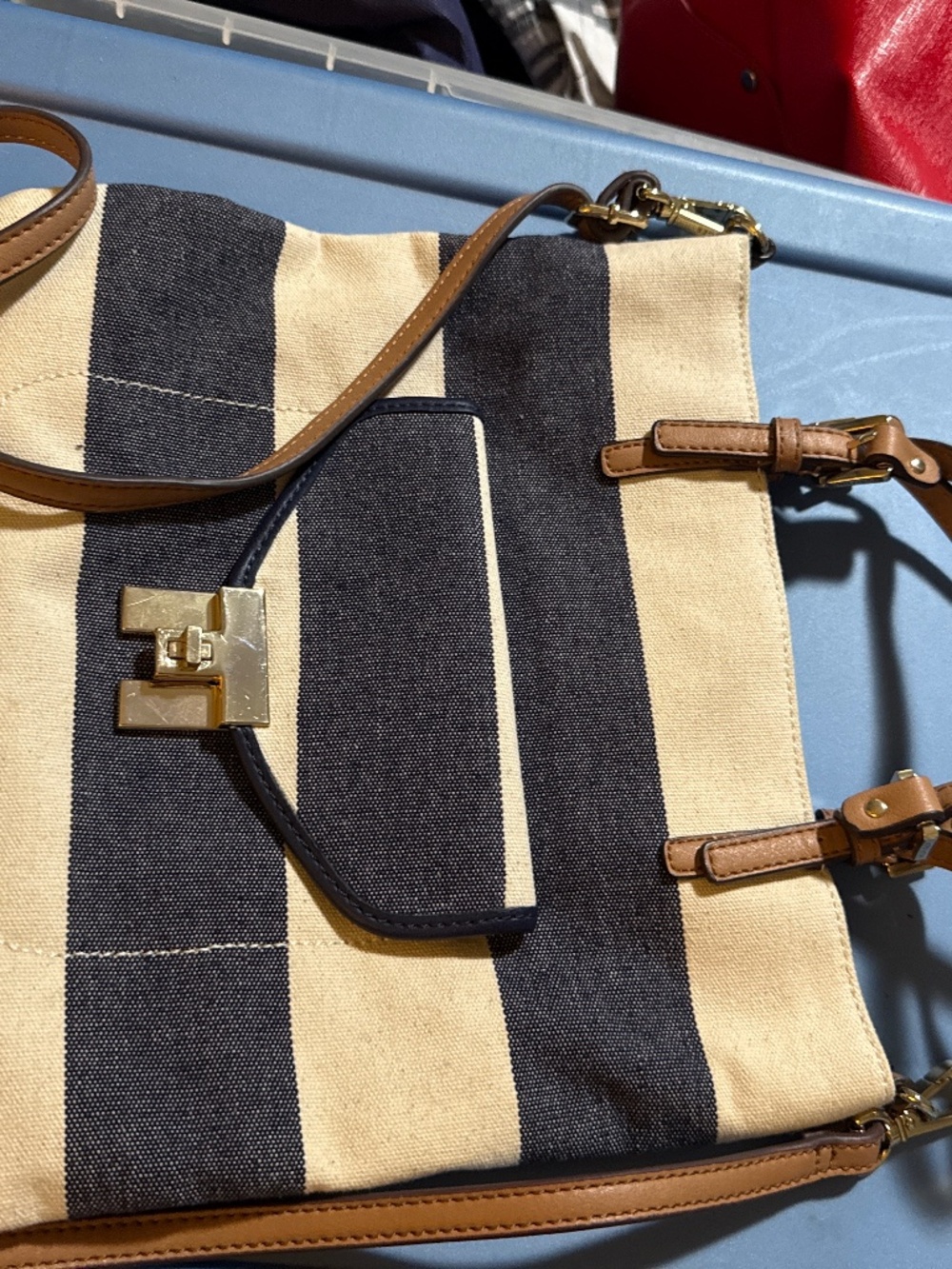 Tommy Hilfiger handbag / cross body